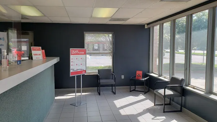 Avis Car Rental Picture 3