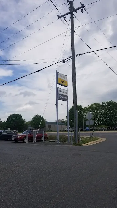Hertz Car Rental - Fredericksburg - Patriot Highway Picture 6