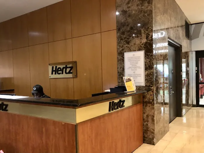 Hertz Car Rental - Arlington - Crystal Gateway Marriott Picture 7