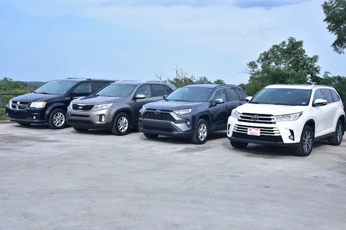 Dimmples Car Rentals Picture 2