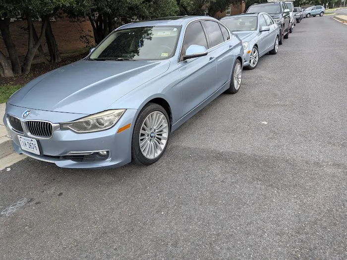 King G Car Rental Picture 1