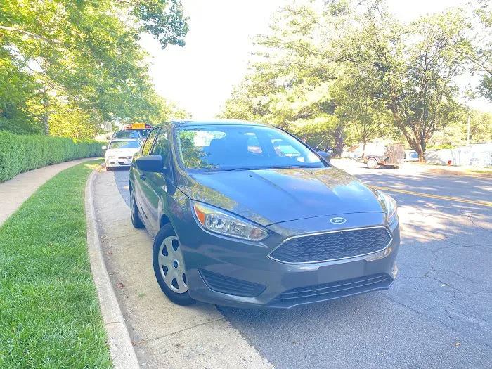 Zylls Car Rental & Leasing Picture 4