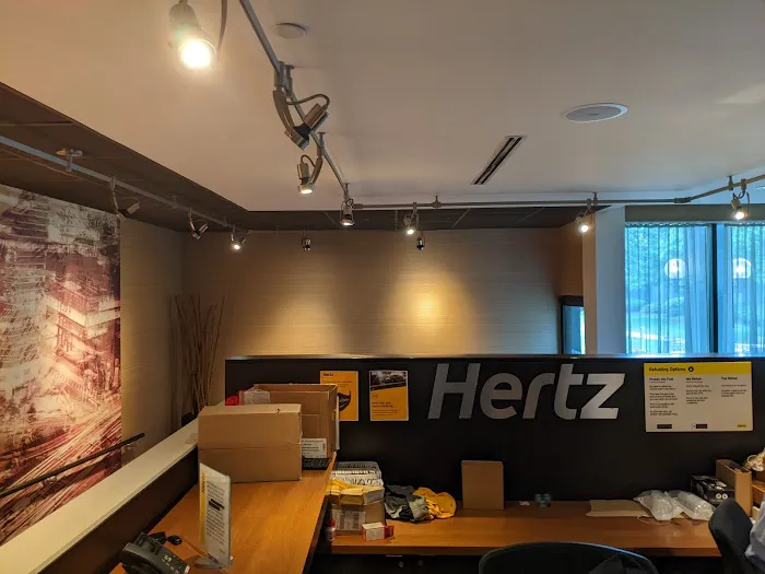 Hertz Car Rental - Fairfax - Courtyard Mariott Fair Oaks Picture 4