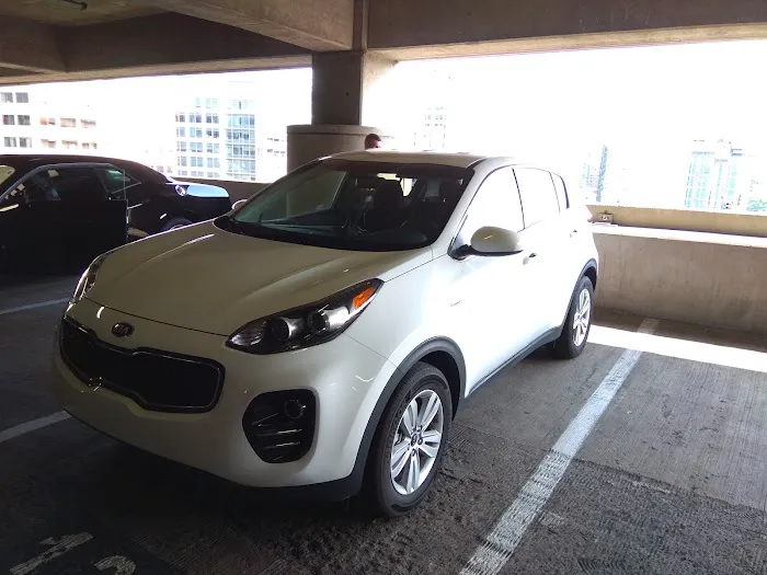 Enterprise Rent-A-Car Picture 7