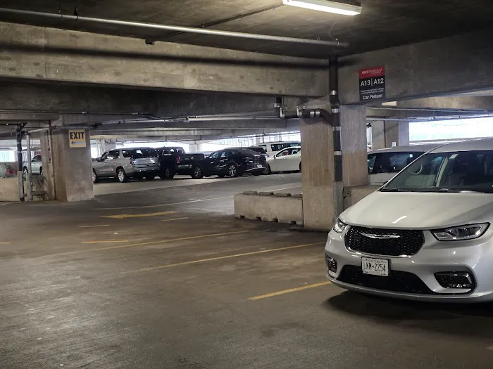 Budget Car Rental Picture 1