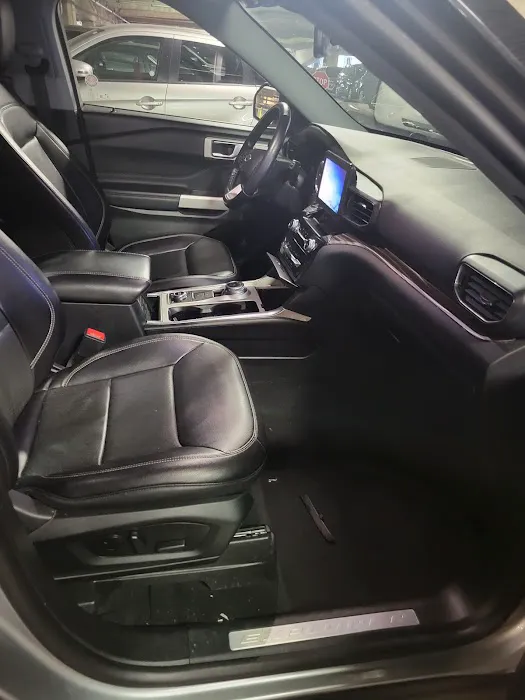 Avis Car Rental Picture 4