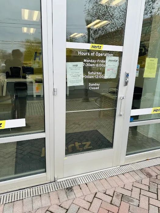 Hertz Car Rental - Falls Church - North Washington Street Picture 1
