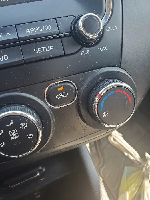 Lumpp Rent A Car Picture 1