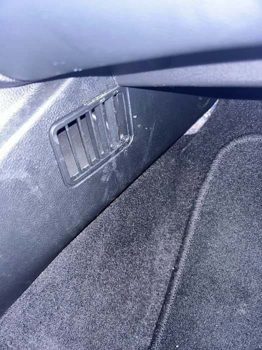 Avis Car Rental Picture 8