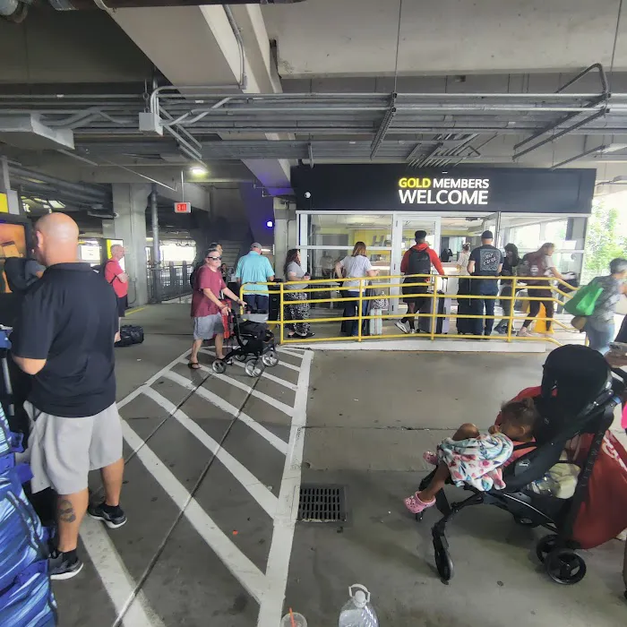 Dollar Car Rental Picture 3
