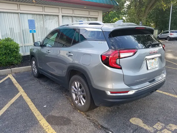 Avis Car Rental Picture 2