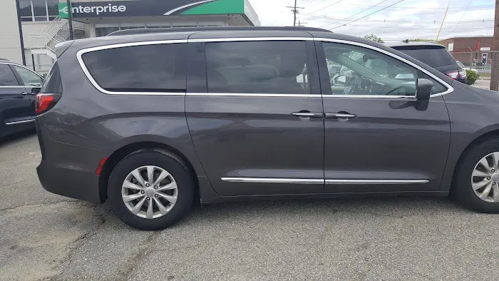 Enterprise Rent-A-Car Picture 4
