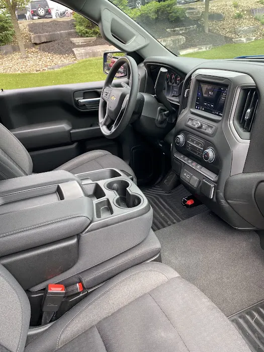 Bedrock Car Rental Picture 8