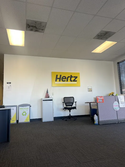 Hertz Car Rental - North Dartmouth - Faunce Corner Road Picture 6