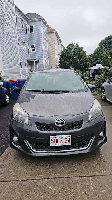 KND AUTO RENTALS LLC Picture 9