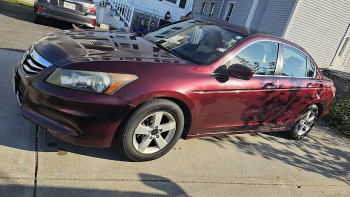 KND AUTO RENTALS LLC Picture 10