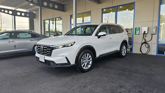 KND AUTO RENTALS LLC Picture 5