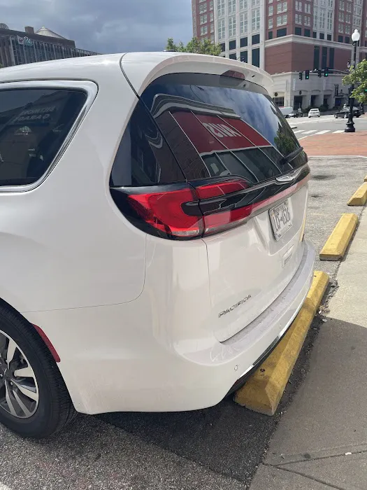 Avis Car Rental Picture 3