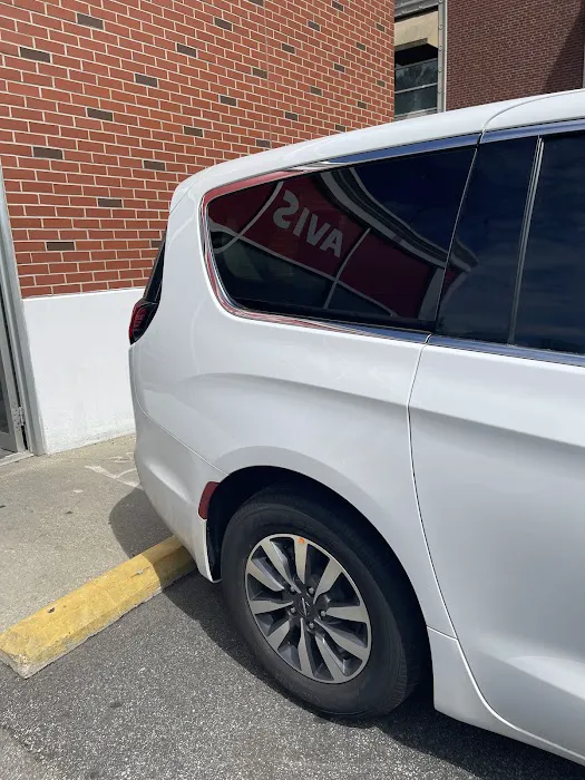 Avis Car Rental Picture 9