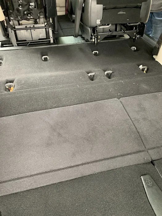 Avis Car Rental Picture 2