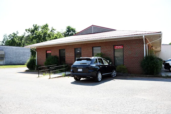 Red Roof Auto Rentals Picture 9