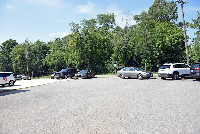Red Roof Auto Rentals Picture 2