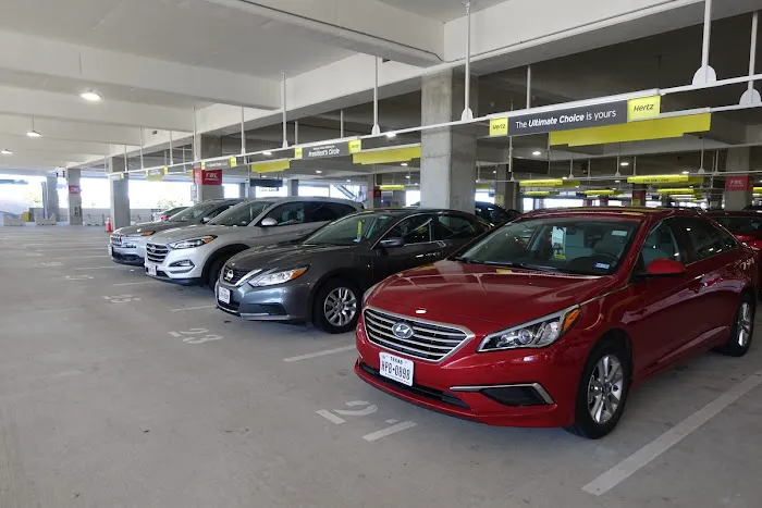 Hertz Car Rental - Foxborough - Washington Street Route Us-1 South Picture 6