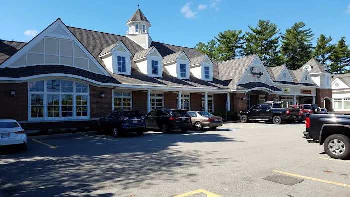 Hertz Car Rental - Hanover - Washington Street Picture 6