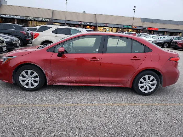 Avis Car Rental Picture 1