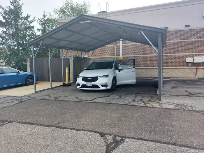 Avis Car Rental Picture 4