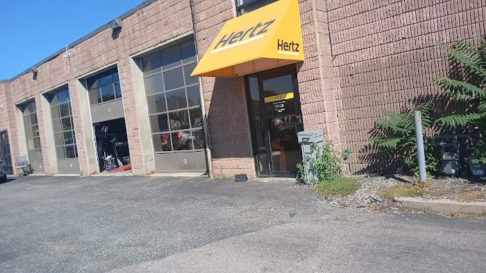 Hertz Car Rental - Dorchester - Freeport Hle Picture 6
