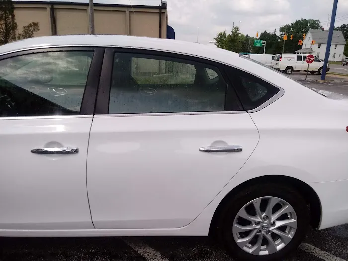 Hertz Car Rental - Bedford Heights - Miles Road Picture 8