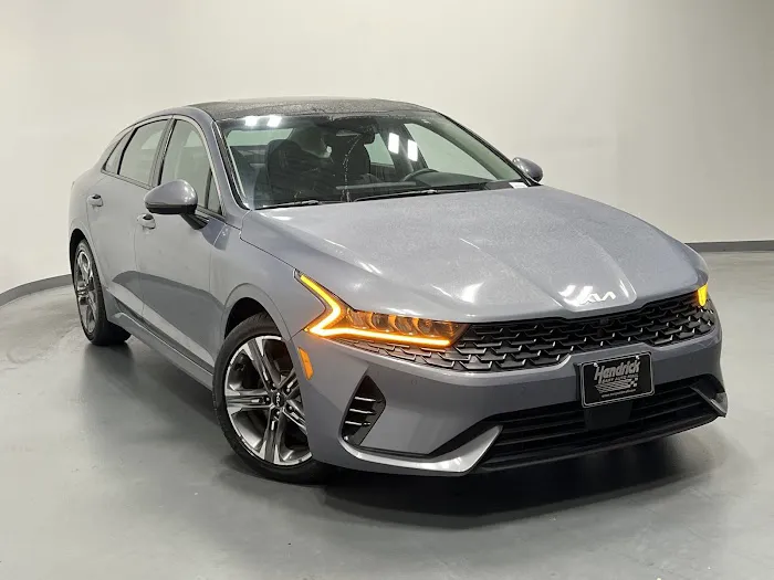 ELITE CAR RENTAL Picture 4