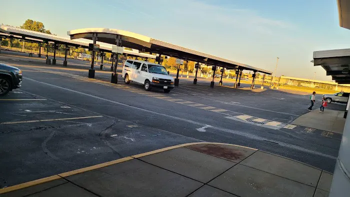 Hertz Car Rental - Cleveland - Cleveland Hopkins International Airport (CLE) Picture 2