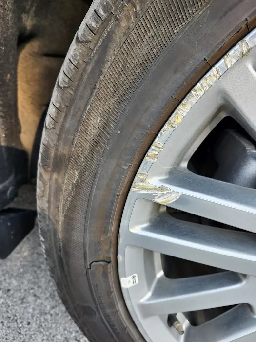 Avis Car Rental Picture 7