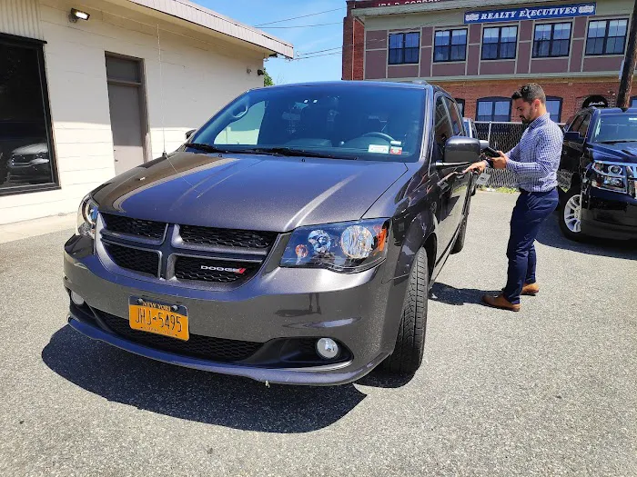 Enterprise Rent-A-Car Picture 1