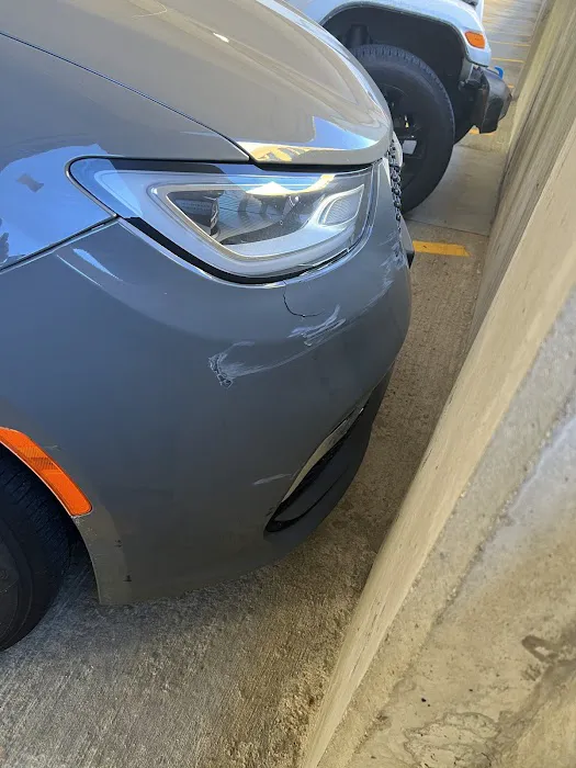 Avis Car Rental Picture 4