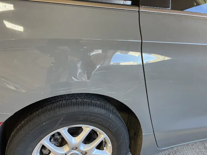 Avis Car Rental Picture 7