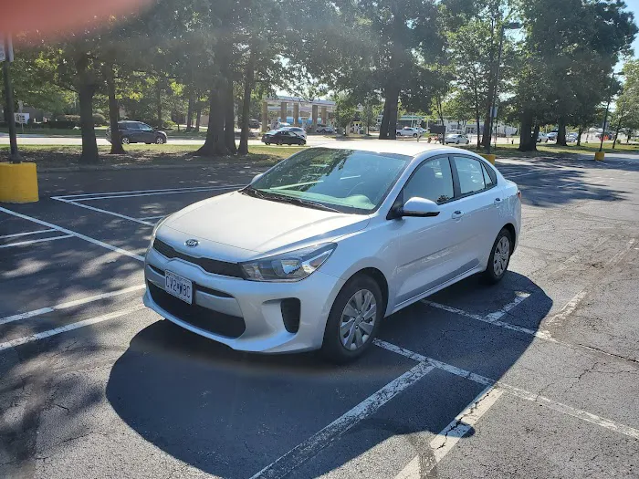 Hertz Car Rental - Westlake - Wyndham Garden Hotel Picture 9