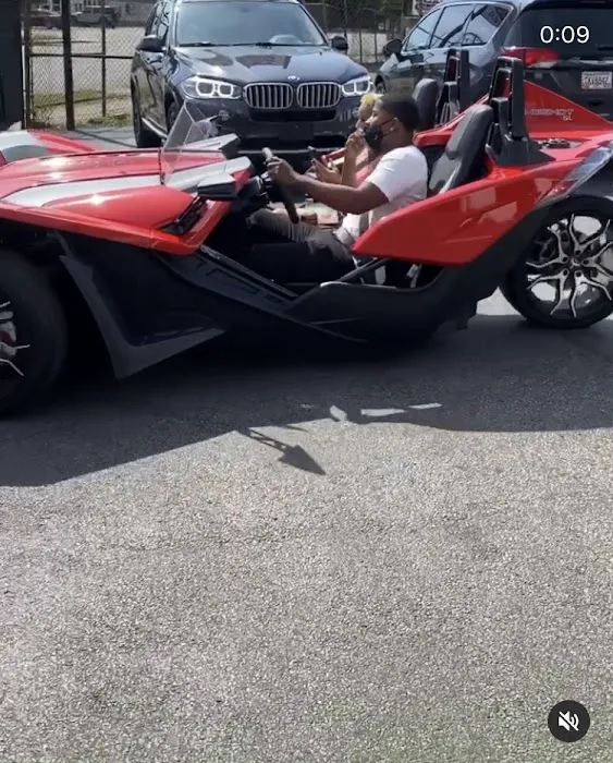 XOTIC SLINGSHOT RENTALS Picture 3