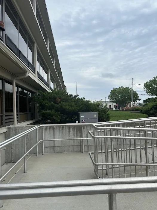 Hertz Car Rental - Bedford - Civil Air Terminal Picture 7