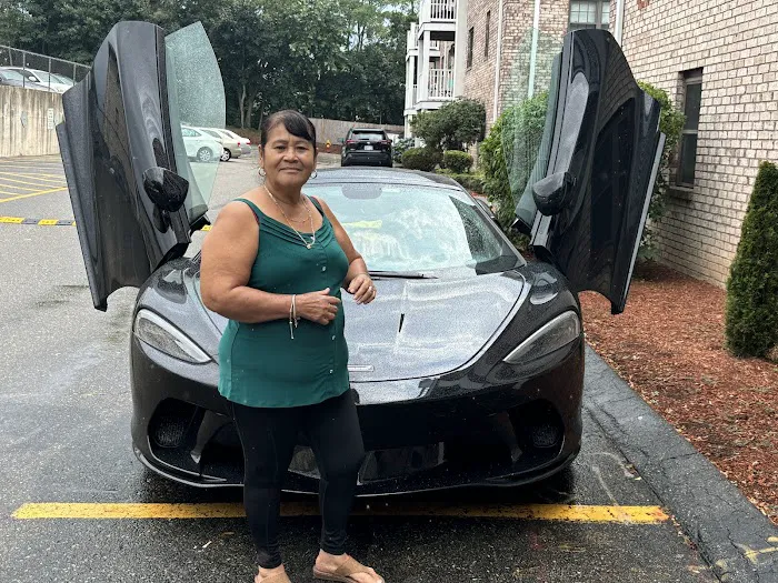 Boston Luxury Car Rental Picture 3