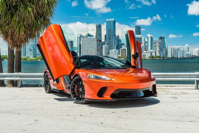 Boston Luxury Car Rental Picture 4