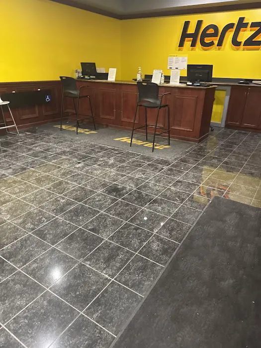 Hertz Car Rental - Cleveland - Downtown Reserve Square Picture 8
