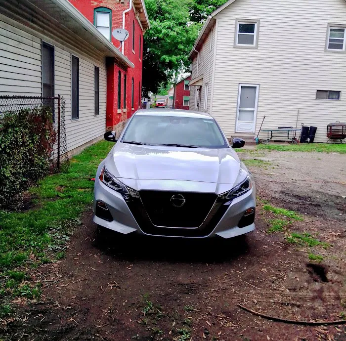 Avis Car Rental Picture 2