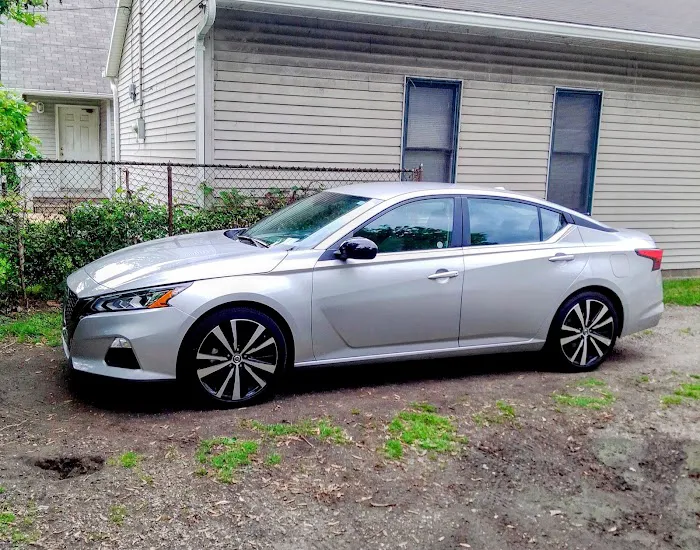 Avis Car Rental Picture 4