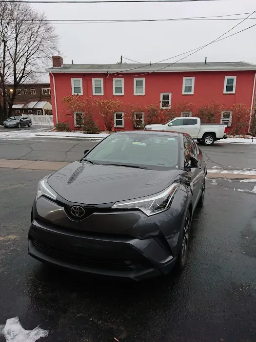 Hertz Car Rental - Woburn - Main Street Picture 6
