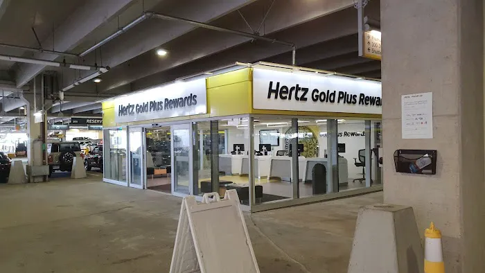 Hertz Car Rental - Boston - Boston Logan International Airport (BOS) Picture 10