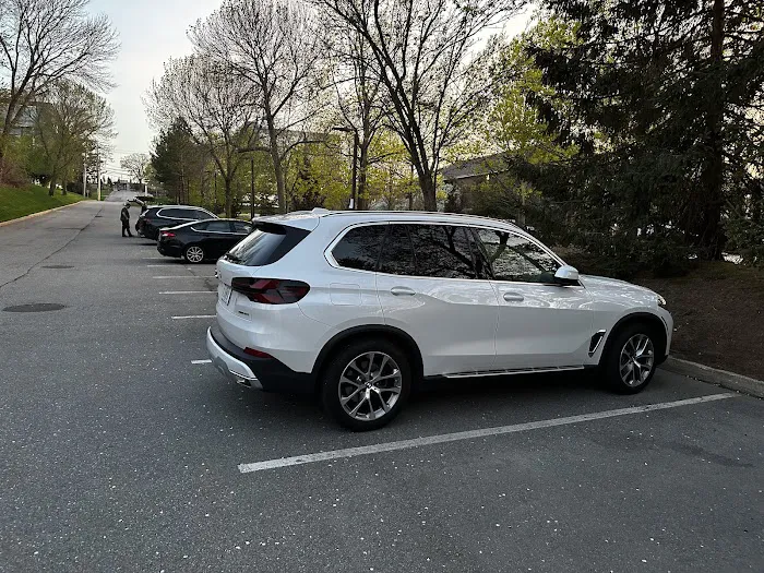 SIXT Rent a Car Boston Int Airport Picture 9