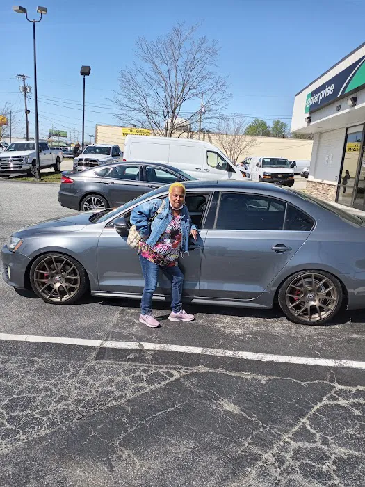 Enterprise Rent-A-Car Picture 2